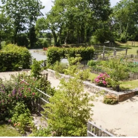 Domaine De Linguinou Piscine Et Vakantiehuis Commana